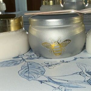 raw organic unfiltered honey sugar scrub